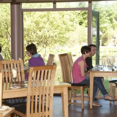 An Creagán (2 bedroom) – Sultin - families sitting together having family time