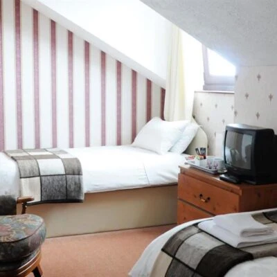 Golden Hill Guesthouse - Image 8