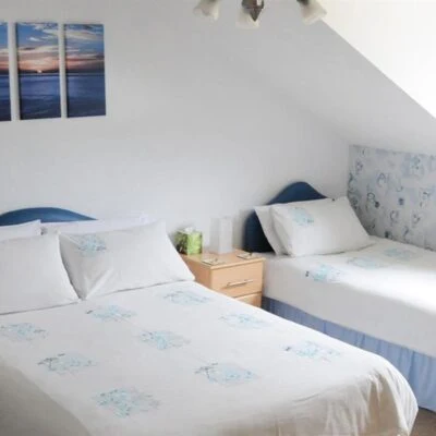Golden Hill Guesthouse - Image 9
