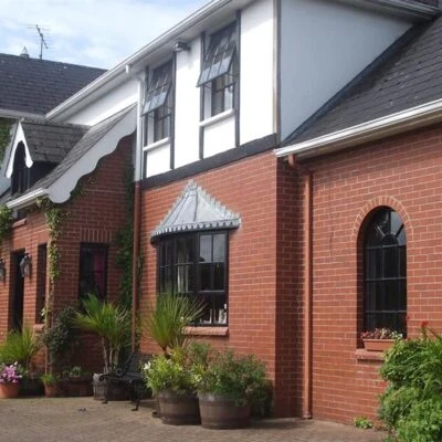 Pinewood Lodge - Image 1