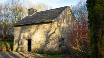 50th Anniversary Tour: Origins of the Ulster American Folk Park - A thatched cottage at the Ulster American Folk Park
