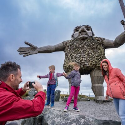 Gortin Glen Forest Park - Picture of family at sculpture